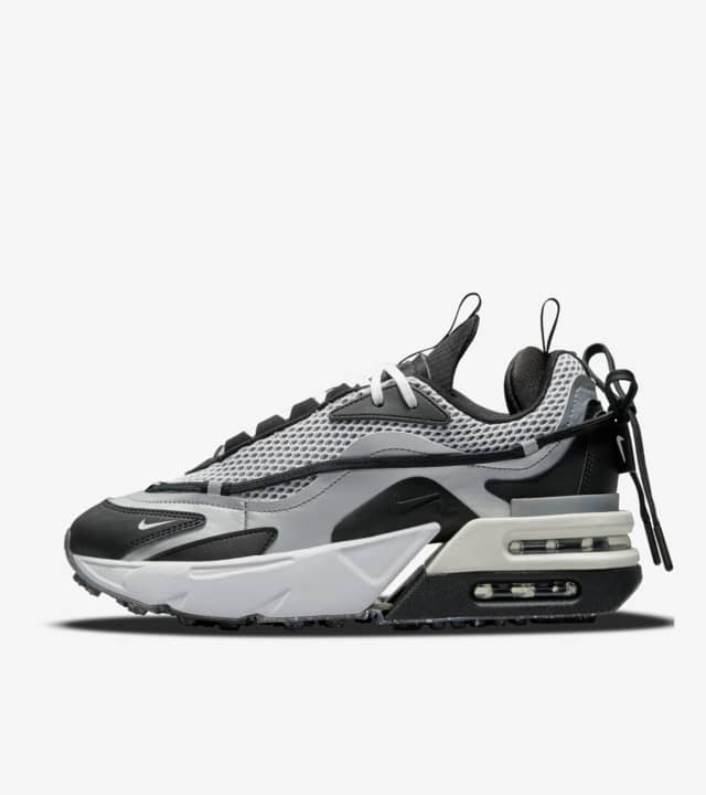 nike air max silver and black